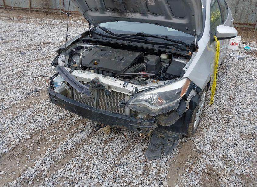 Photo 6 of 2016 Toyota Corolla LE (VIN 5YFBURHE9GP501633)