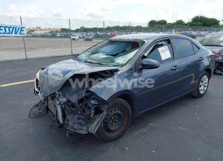 Photo 2 of 2016 Toyota Corolla LE (VIN 5YFBURHE9GP533241)