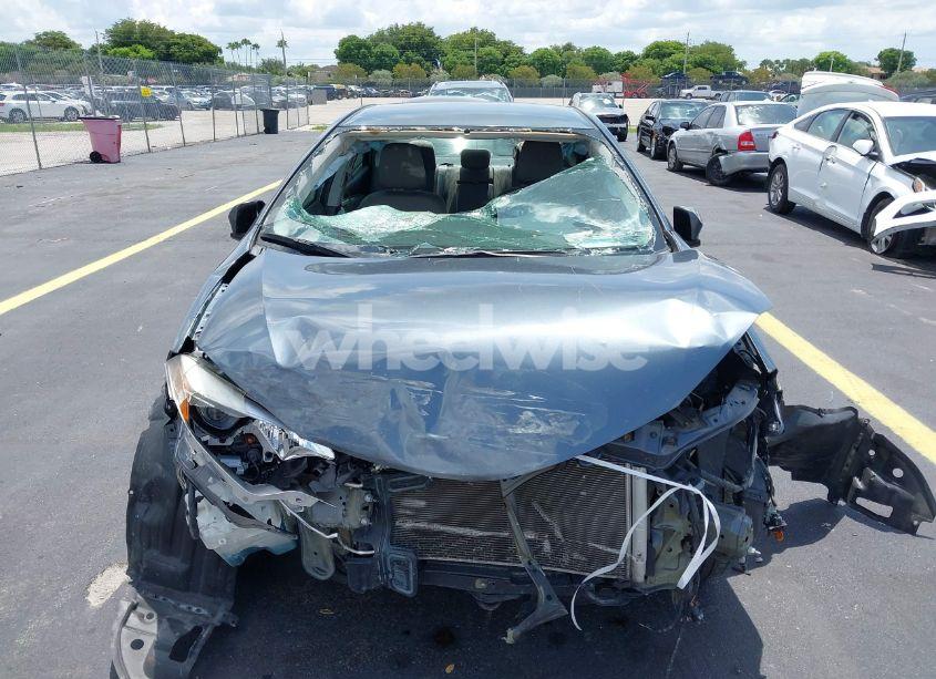 Photo 6 of 2016 Toyota Corolla LE (VIN 5YFBURHE9GP533241)