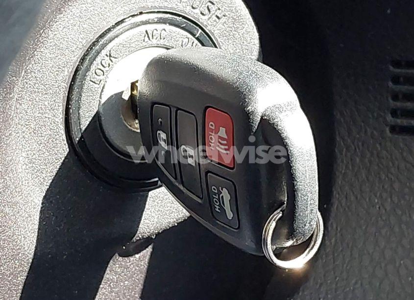 Photo 11 of 2016 Toyota Corolla LE (VIN 5YFBURHE9GP551688)