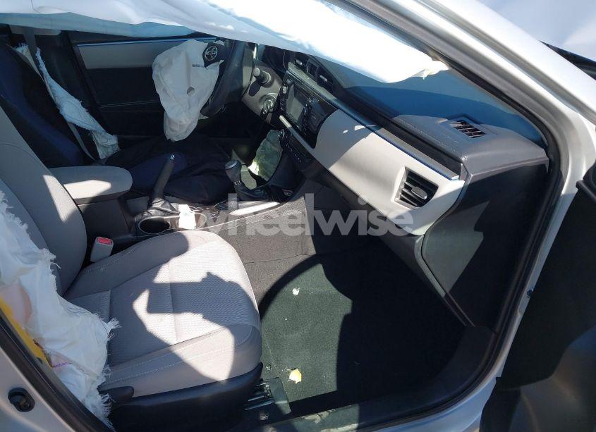 Photo 5 of 2016 Toyota Corolla LE (VIN 5YFBURHE9GP551688)