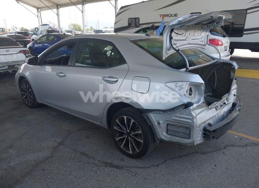 Photo 3 of 2017 Toyota Corolla SE (VIN 5YFBURHE9HP574728)