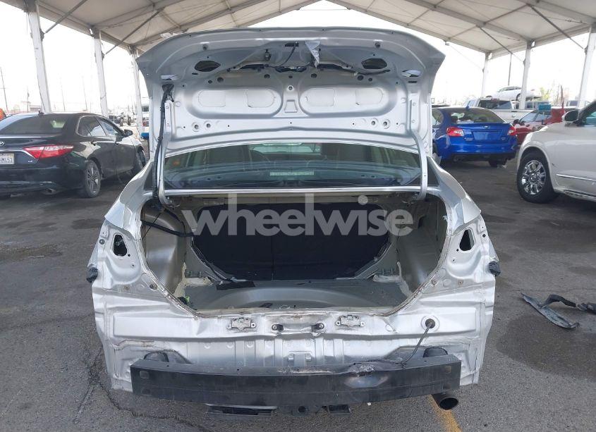 Photo 6 of 2017 Toyota Corolla SE (VIN 5YFBURHE9HP574728)