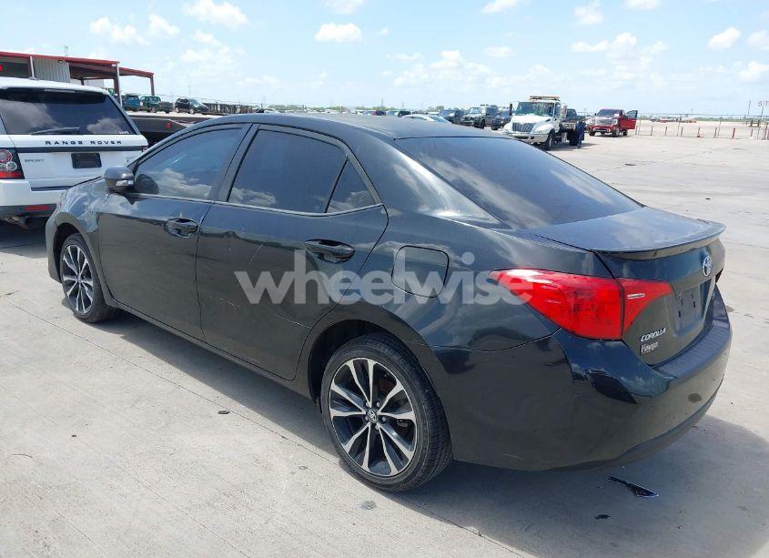 Photo 3 of 2017 Toyota Corolla SE (VIN 5YFBURHE9HP576513)
