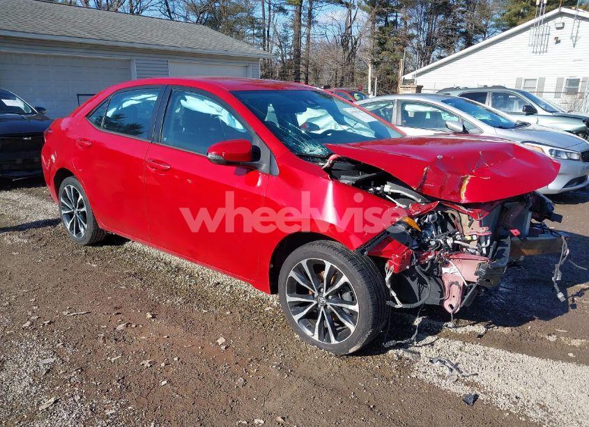 2017 Toyota Corolla SE (VIN 5YFBURHE9HP585390) main photo