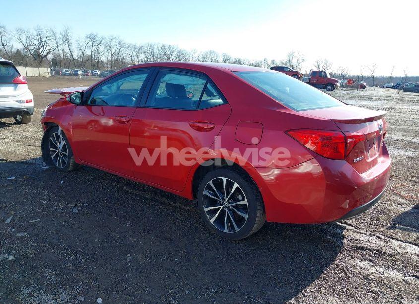 Photo 3 of 2017 Toyota Corolla SE (VIN 5YFBURHE9HP585390)