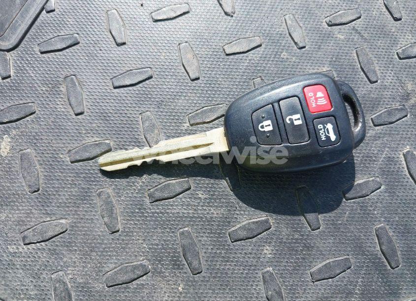 Photo 11 of 2017 Toyota Corolla LE (VIN 5YFBURHE9HP592226)