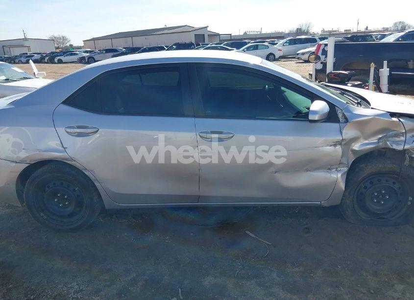 Photo 13 of 2017 Toyota Corolla LE (VIN 5YFBURHE9HP592226)