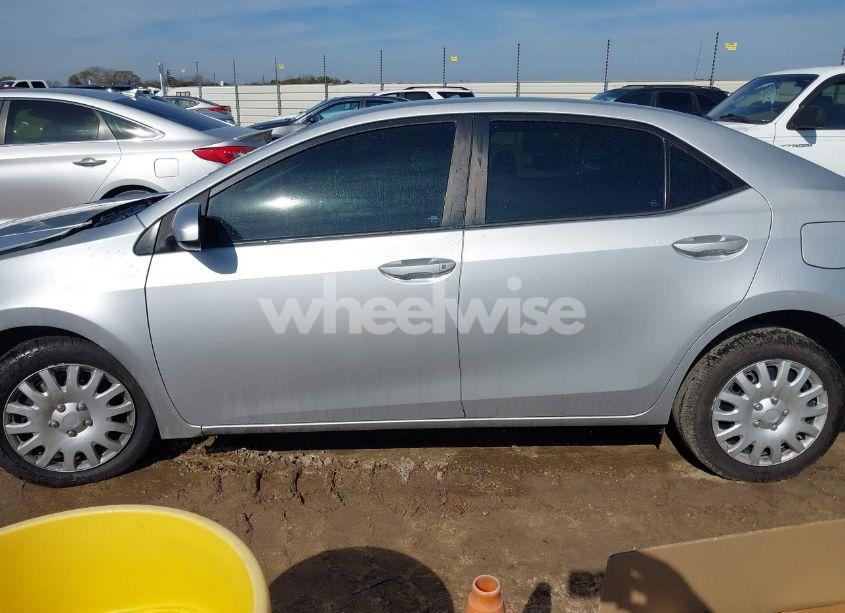 Photo 14 of 2017 Toyota Corolla LE (VIN 5YFBURHE9HP592226)