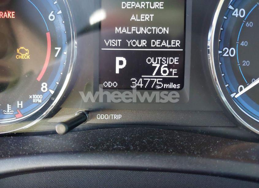 Photo 15 of 2017 Toyota Corolla LE (VIN 5YFBURHE9HP592226)