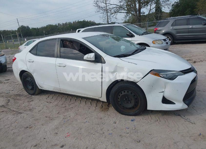 Photo 13 of 2017 Toyota Corolla LE (VIN 5YFBURHE9HP597300)