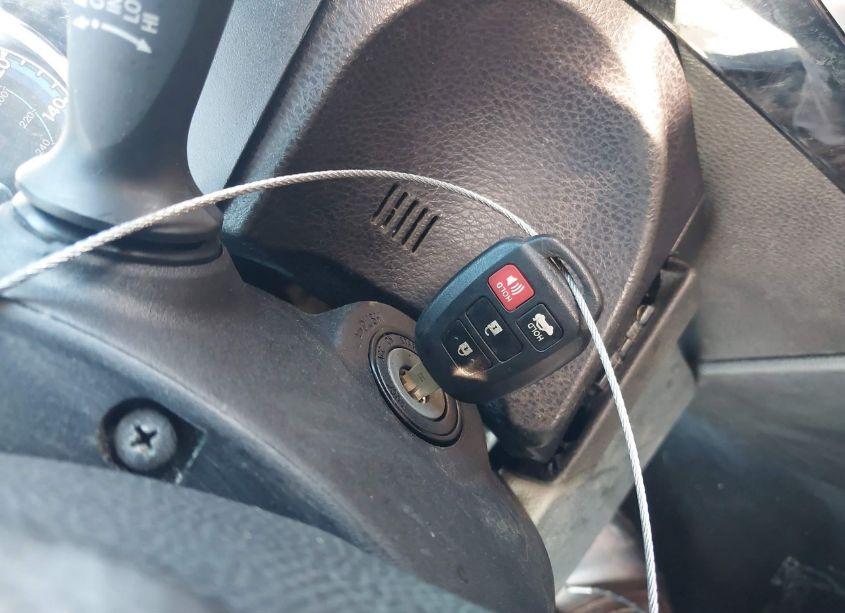 Photo 11 of 2017 Toyota Corolla LE (VIN 5YFBURHE9HP614967)