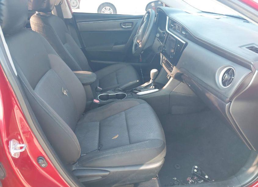 Photo 5 of 2017 Toyota Corolla LE (VIN 5YFBURHE9HP614967)