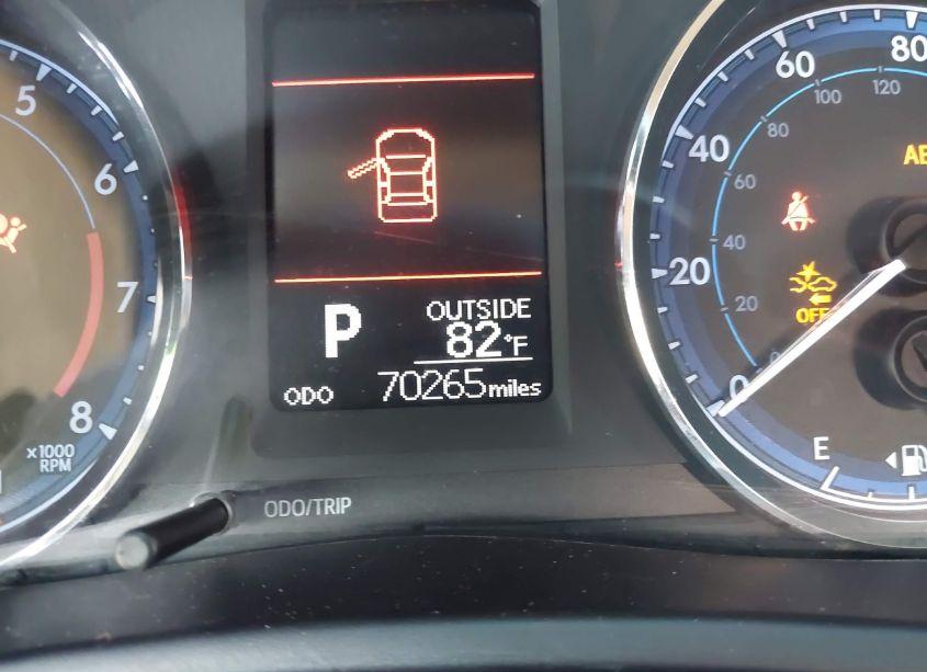 Photo 7 of 2017 Toyota Corolla LE (VIN 5YFBURHE9HP614967)