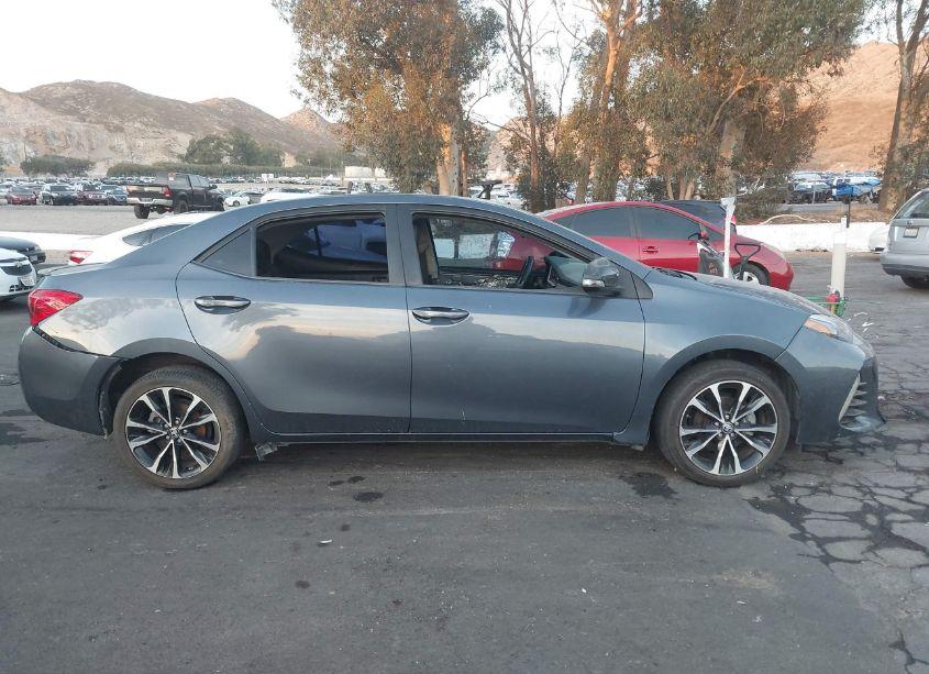 Photo 13 of 2017 Toyota Corolla L/LE/XLE/SE/XSE (VIN 5YFBURHE9HP624785)