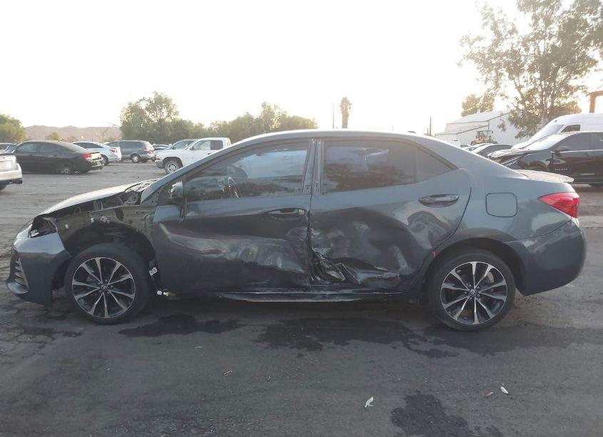 Photo 14 of 2017 Toyota Corolla L/LE/XLE/SE/XSE (VIN 5YFBURHE9HP624785)