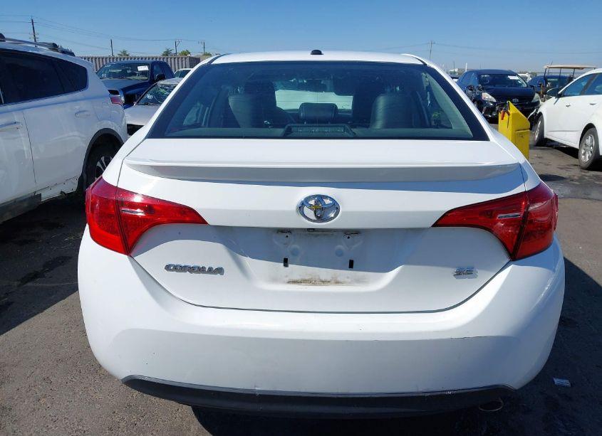 Photo 17 of 2017 Toyota Corolla SE (VIN 5YFBURHE9HP627721)