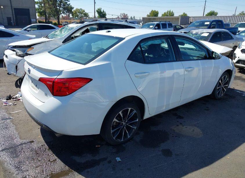 Photo 4 of 2017 Toyota Corolla SE (VIN 5YFBURHE9HP627721)