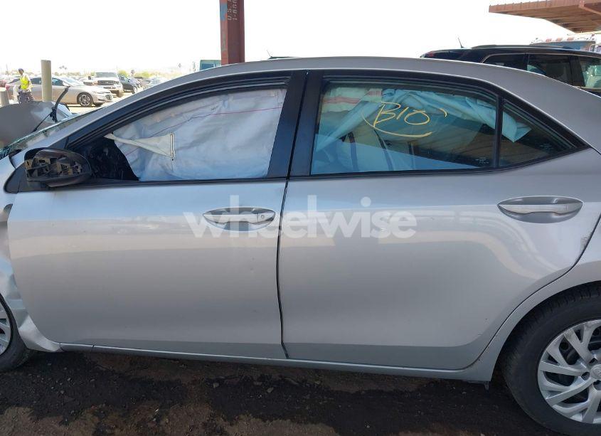 Photo 13 of 2017 Toyota Corolla LE (VIN 5YFBURHE9HP628643)