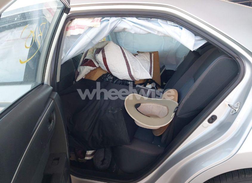 Photo 8 of 2017 Toyota Corolla LE (VIN 5YFBURHE9HP628643)