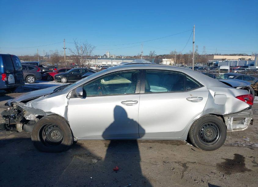 Photo 13 of 2017 Toyota Corolla SE SPECIAL EDITION (VIN 5YFBURHE9HP635818)