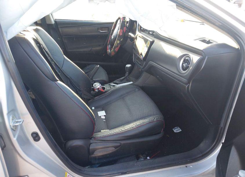 Photo 5 of 2017 Toyota Corolla SE SPECIAL EDITION (VIN 5YFBURHE9HP635818)