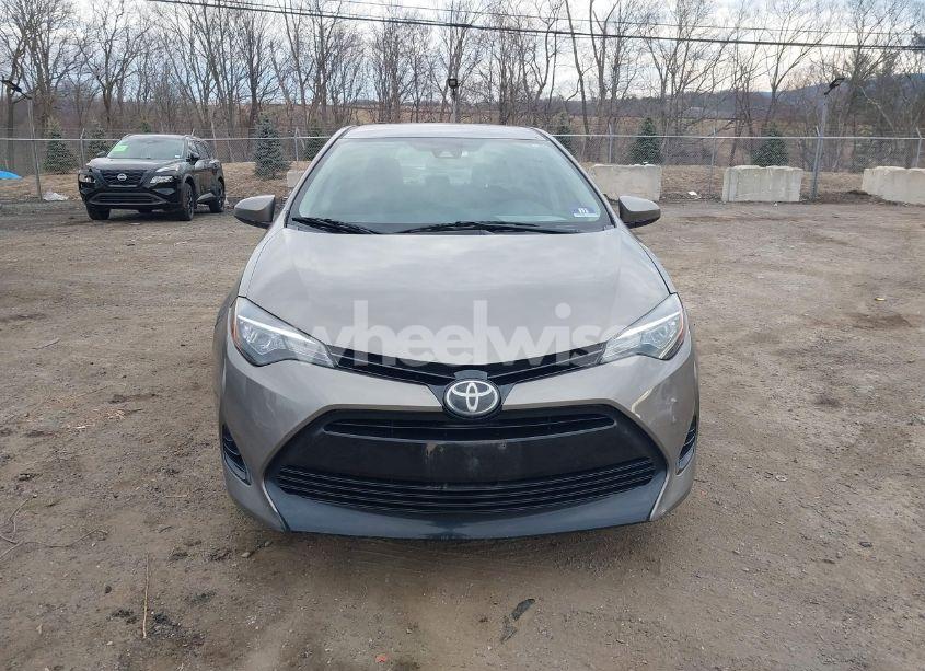 Photo 12 of 2017 Toyota Corolla LE (VIN 5YFBURHE9HP636578)