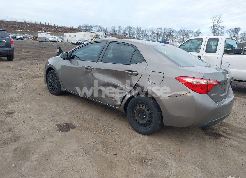 Photo 3 of 2017 Toyota Corolla LE (VIN 5YFBURHE9HP636578)