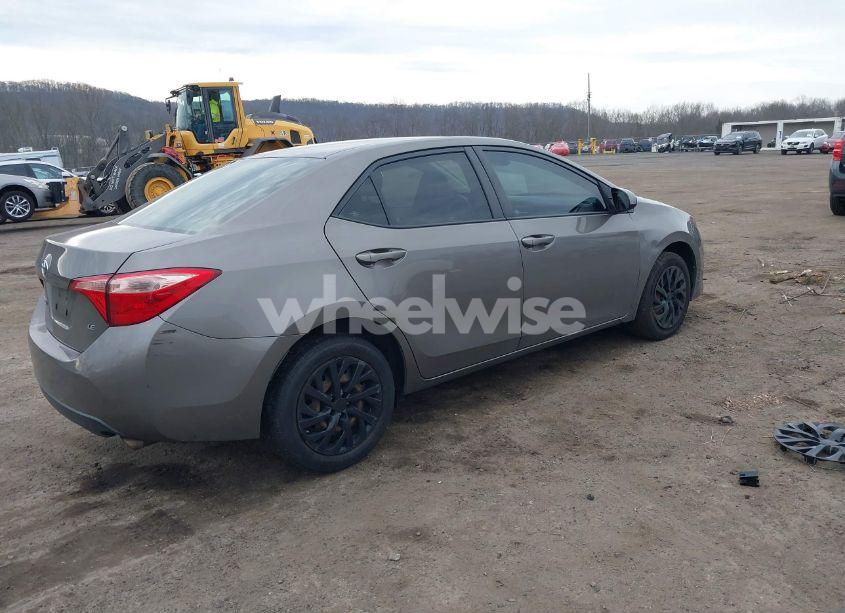 Photo 4 of 2017 Toyota Corolla LE (VIN 5YFBURHE9HP636578)