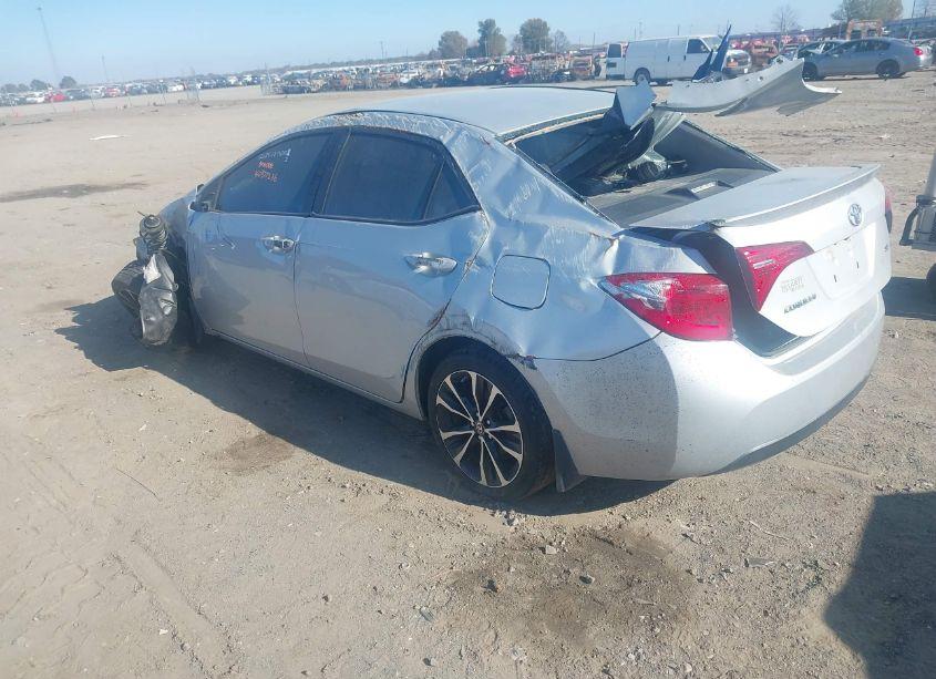 Photo 3 of 2017 Toyota Corolla L/LE/SE/SE SPECIAL EDITION/XLE/XSE (VIN 5YFBURHE9HP638931)