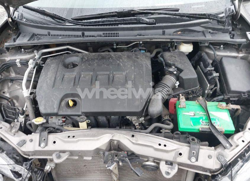 Photo 10 of 2017 Toyota Corolla LE (VIN 5YFBURHE9HP673341)