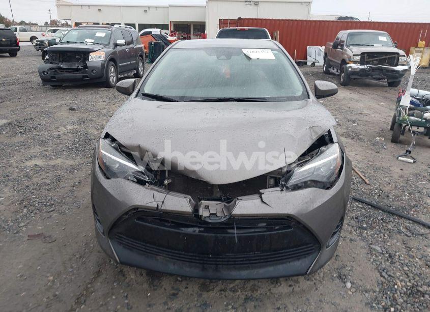 Photo 12 of 2017 Toyota Corolla LE (VIN 5YFBURHE9HP673341)