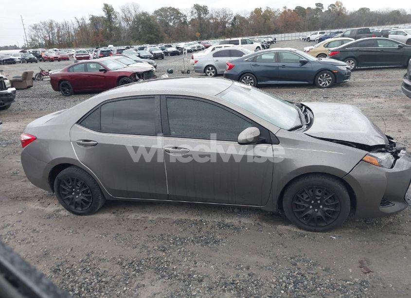 Photo 13 of 2017 Toyota Corolla LE (VIN 5YFBURHE9HP673341)