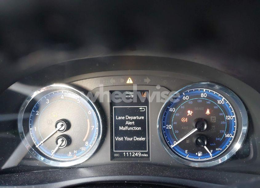 Photo 16 of 2017 Toyota Corolla SE (VIN 5YFBURHE9HP677292)