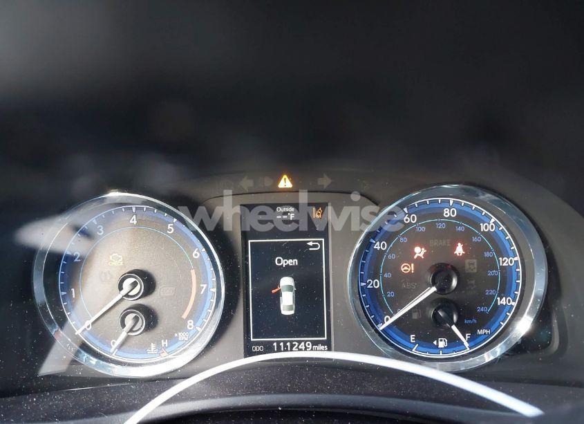 Photo 7 of 2017 Toyota Corolla SE (VIN 5YFBURHE9HP677292)