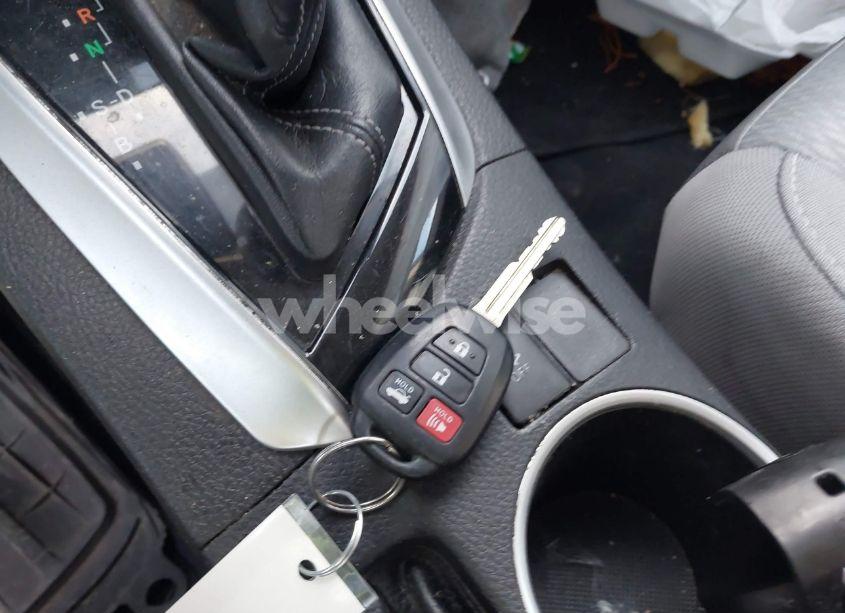 Photo 11 of 2017 Toyota Corolla LE (VIN 5YFBURHE9HP686686)