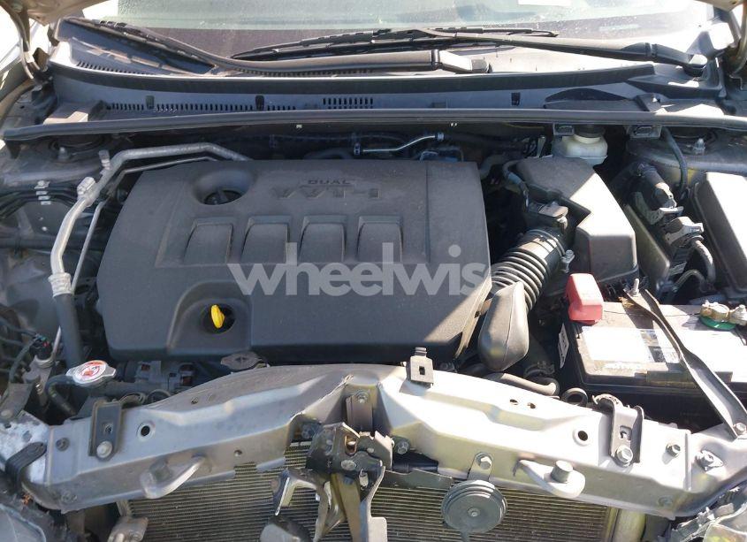 Photo 10 of 2017 Toyota Corolla LE (VIN 5YFBURHE9HP689524)