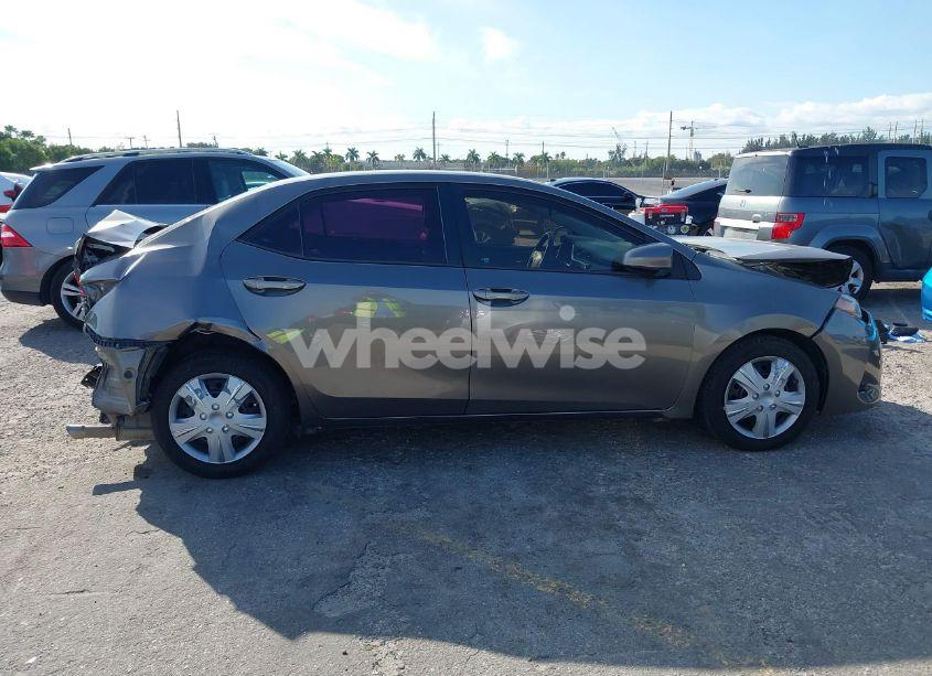 Photo 13 of 2017 Toyota Corolla LE (VIN 5YFBURHE9HP689524)