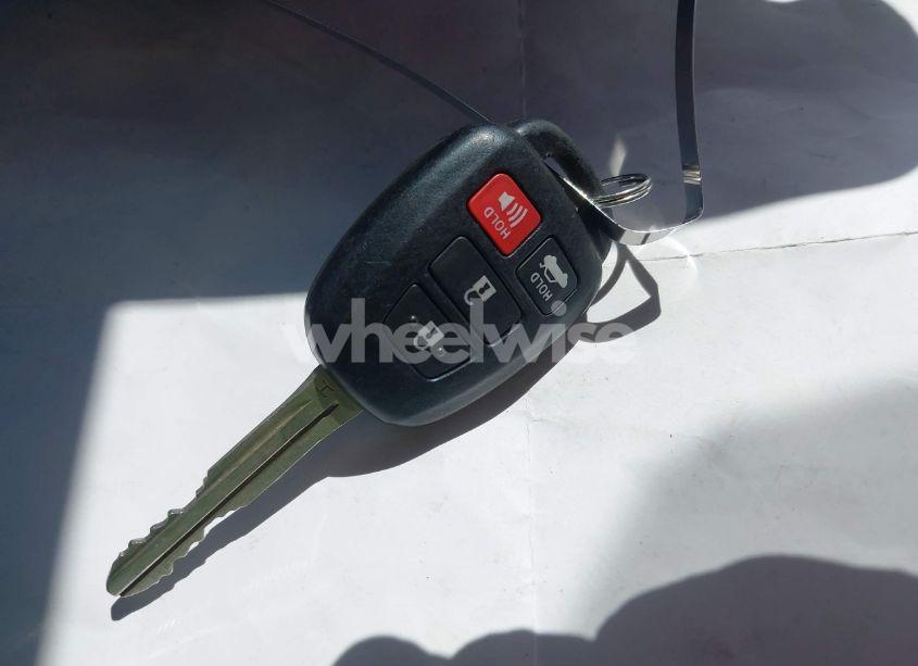 Photo 11 of 2017 Toyota Corolla L/LE/SE/SE SPECIAL EDITION/XLE/XSE (VIN 5YFBURHE9HP696053)