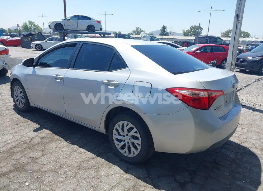 Photo 3 of 2017 Toyota Corolla L/LE/SE/SE SPECIAL EDITION/XLE/XSE (VIN 5YFBURHE9HP696053)