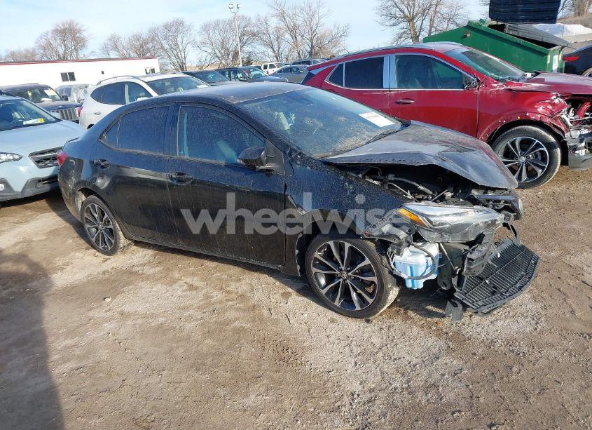 2017 Toyota Corolla SE (VIN 5YFBURHE9HP708587) main photo