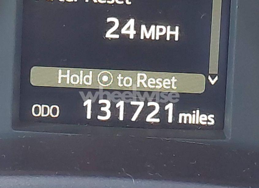 Photo 15 of 2017 Toyota Corolla SE (VIN 5YFBURHE9HP708587)