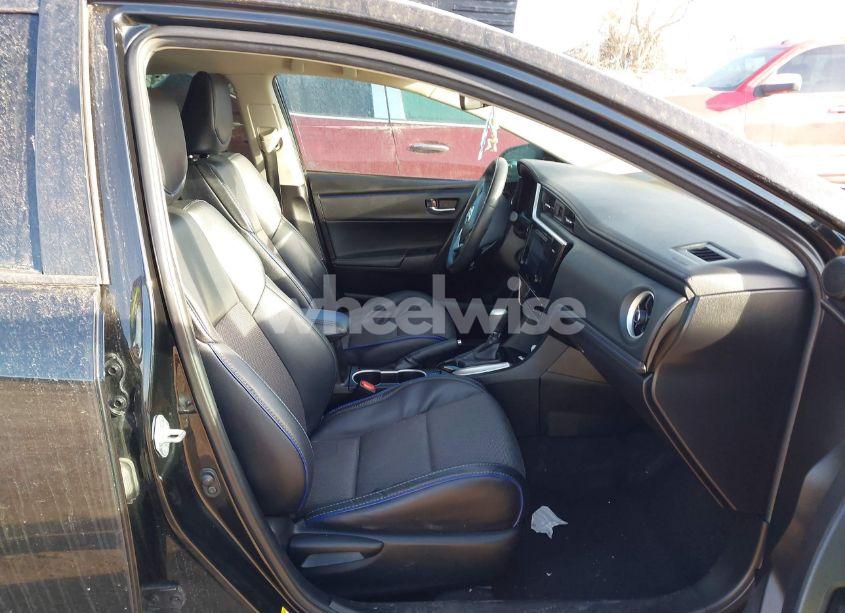 Photo 5 of 2017 Toyota Corolla SE (VIN 5YFBURHE9HP708587)