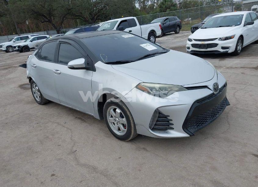2017 Toyota Corolla L/LE/XLE/SE/XSE (VIN 5YFBURHE9HP714731) main photo