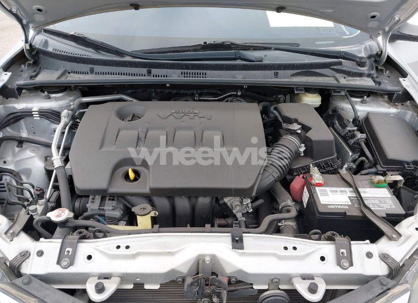 Photo 10 of 2017 Toyota Corolla L/LE/XLE/SE/XSE (VIN 5YFBURHE9HP714731)