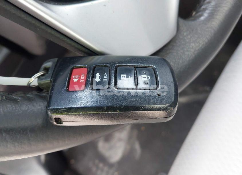 Photo 11 of 2017 Toyota Corolla L/LE/XLE/SE/XSE (VIN 5YFBURHE9HP714731)