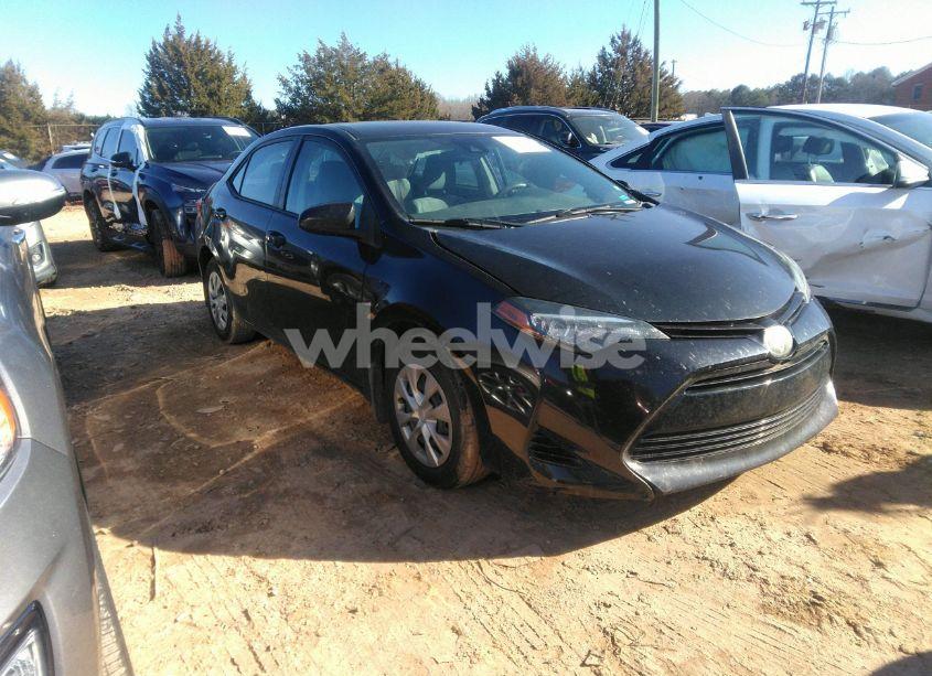 2017 Toyota Corolla L (VIN 5YFBURHE9HP716558) main photo