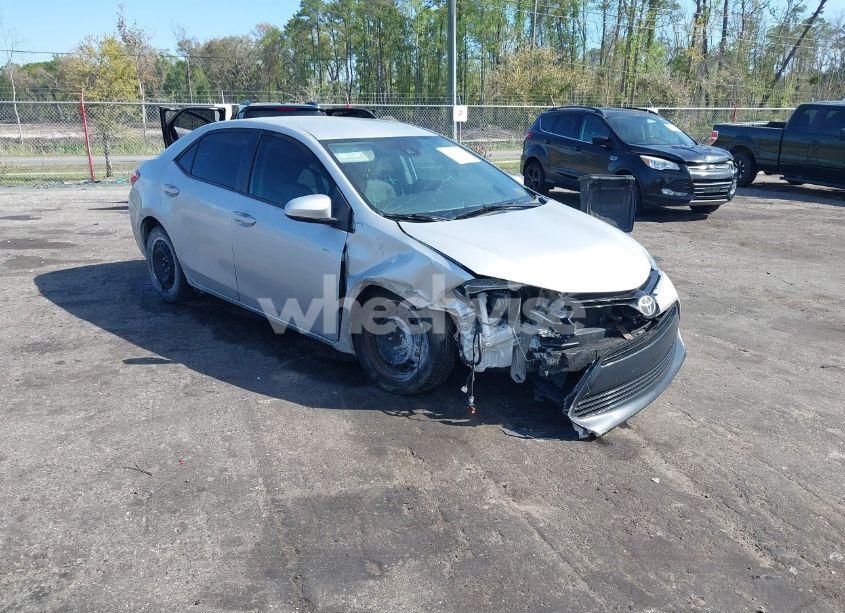 2017 Toyota Corolla LE (VIN 5YFBURHE9HP726250) main photo
