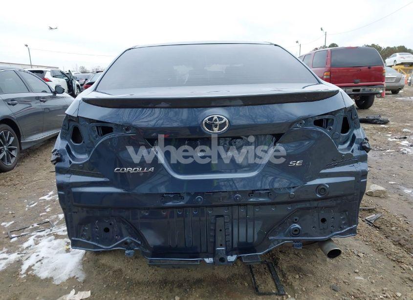 Photo 6 of 2017 Toyota Corolla SE (VIN 5YFBURHE9HP730699)