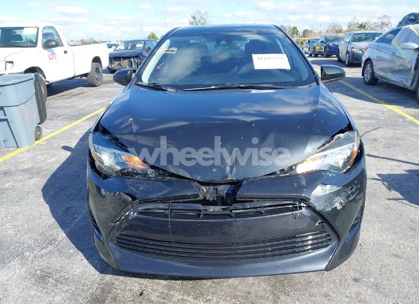 Photo 6 of 2017 Toyota Corolla LE (VIN 5YFBURHE9HP731402)